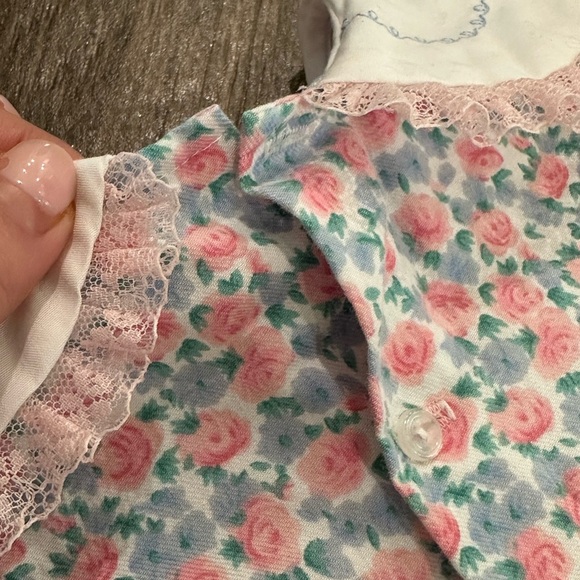 Vintage Floral Baby Heirloom Romper with White Collar - Cottagecore size 3-6 - Picture 6 of 6
